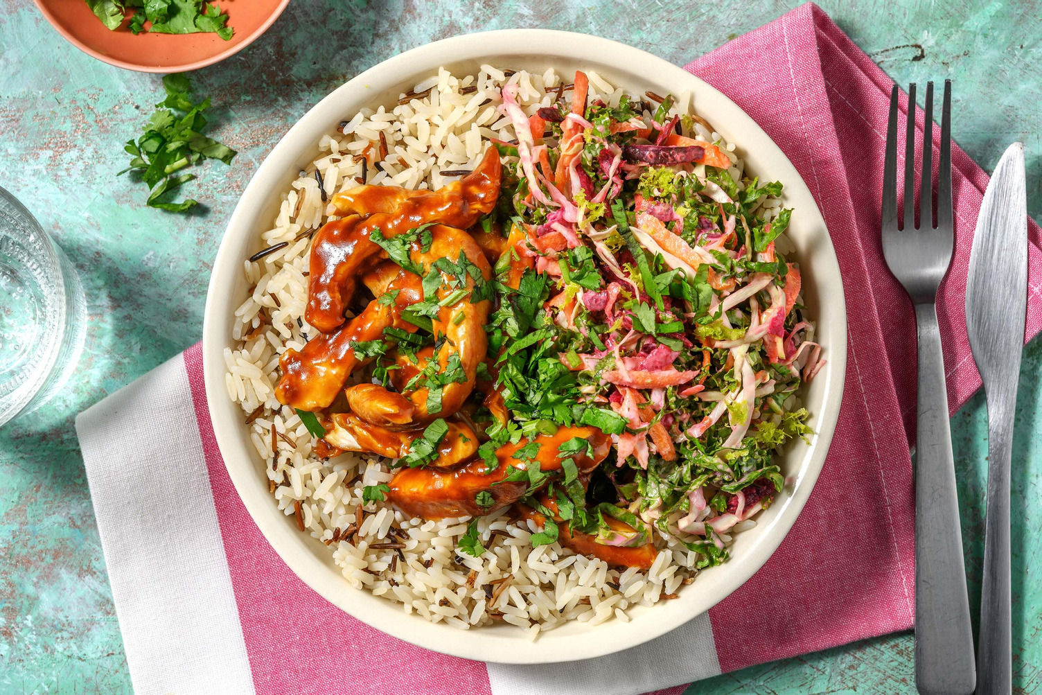 Kylling Yakitori med vilde ris & coleslaw | HelloFresh