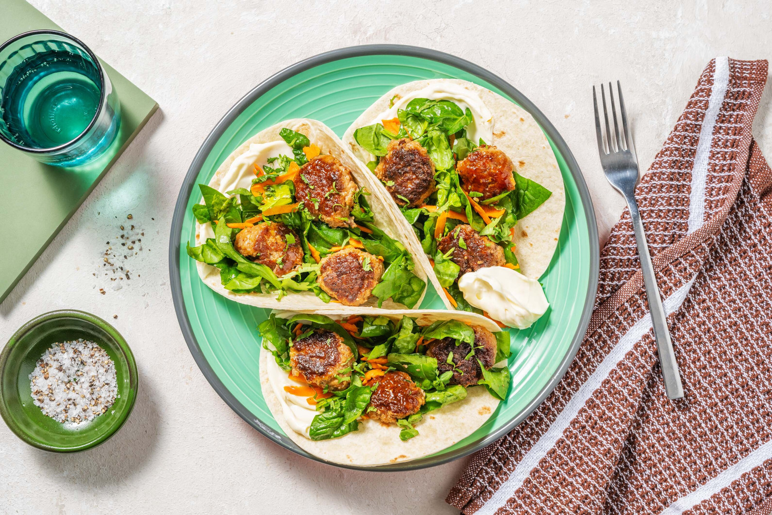 Tacos con polpette alla salsa Hoisin