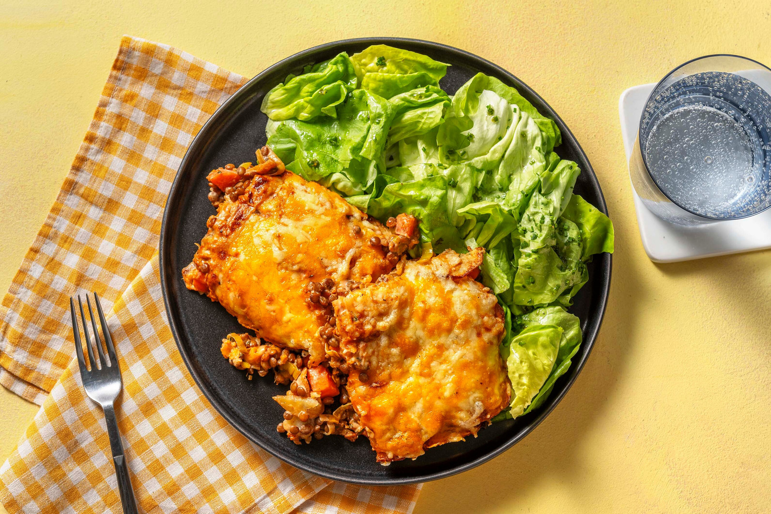 Linsenauflauf mit Käsehaube Rezept | HelloFresh