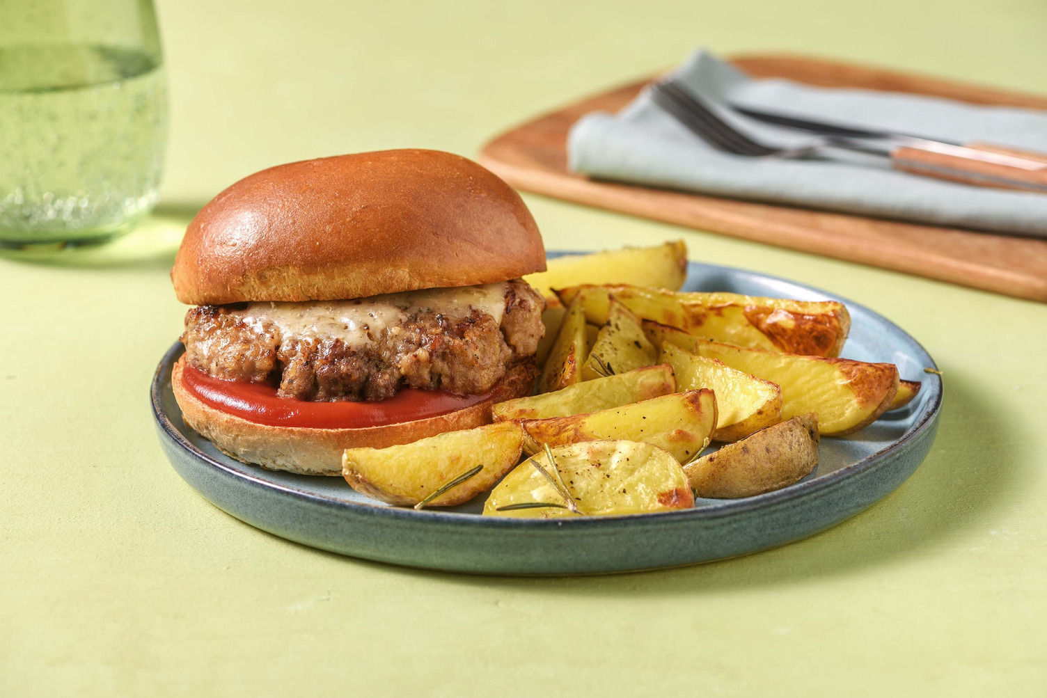 Hamburger alla piastra con caciocavallo silano 