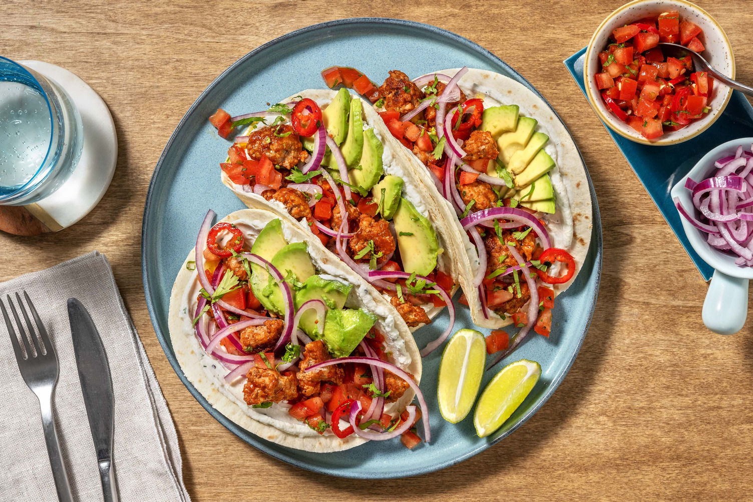 Tortillas con salsiccia texmex, pico de gallo HelloFresh