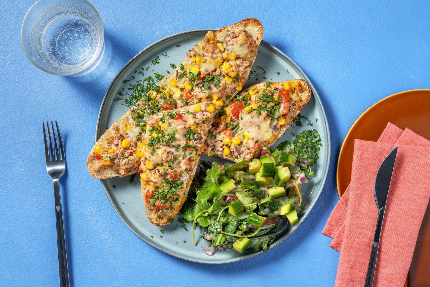 Tuna melts met tomaat en mais Recept HelloFresh