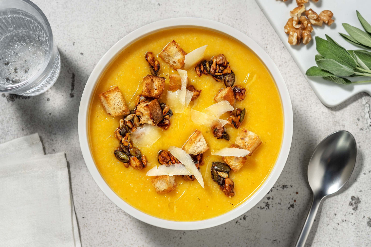 Soupe de céleri-rave & carotte Recette | HelloFresh