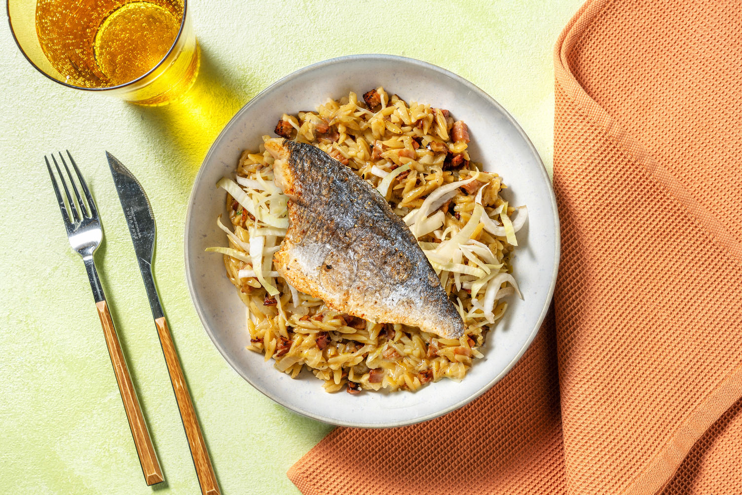 Heekfilet met risotto van orzo Recept HelloFresh