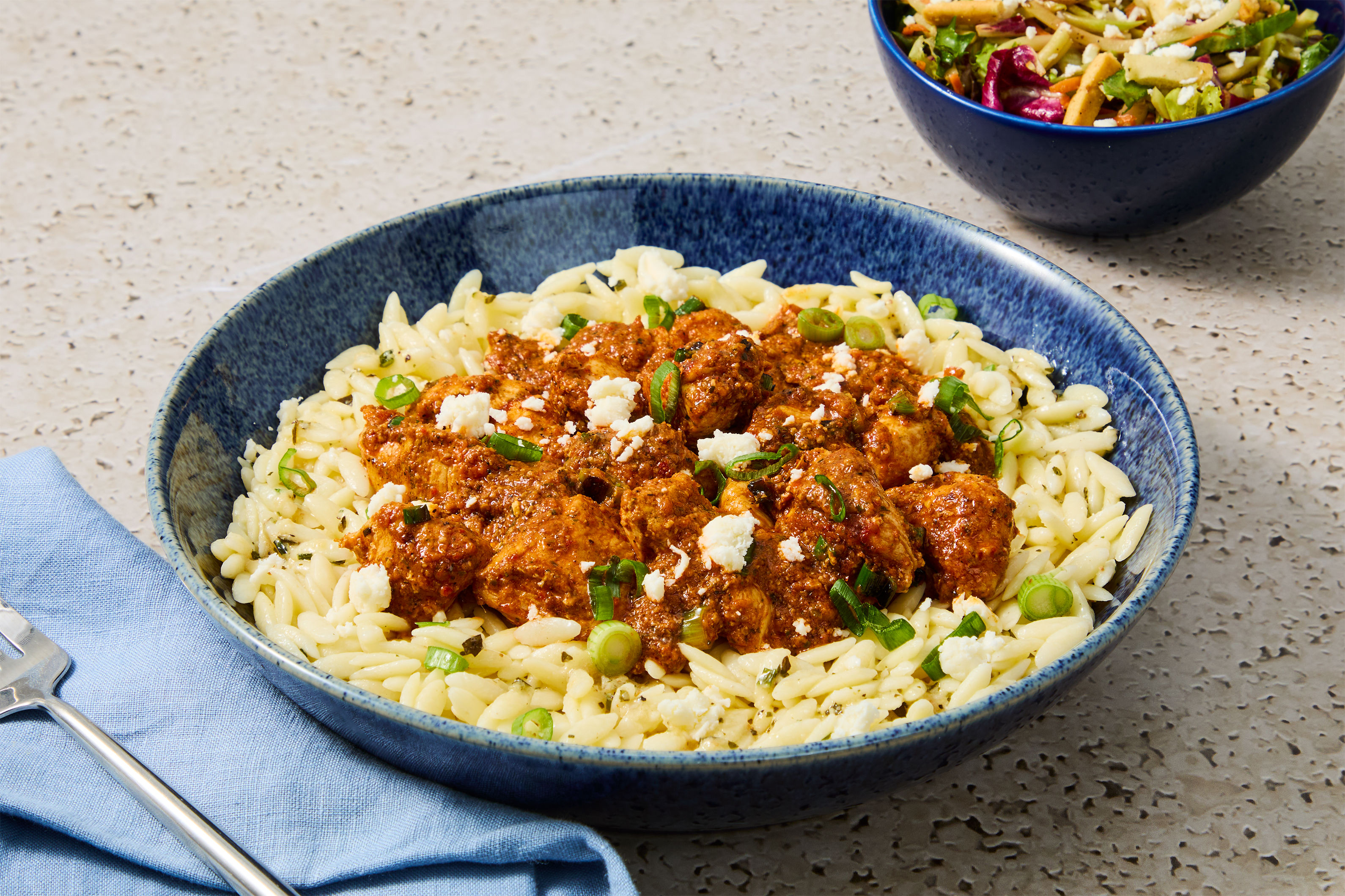 コロシアムColosseumサラダソーサー2枚　オートミールボウル Low-Lift Romesco Chicken & Garlic Herb Orzo Recipe | HelloFresh