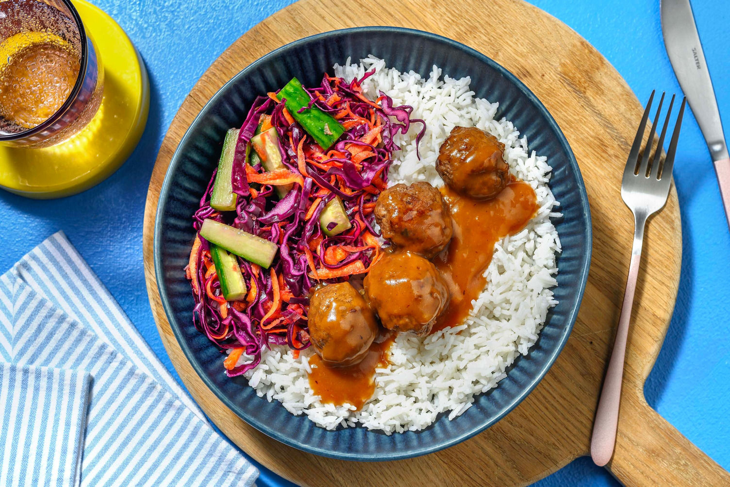 Honungs- och sojaglaserade köttbullar Recept | HelloFresh