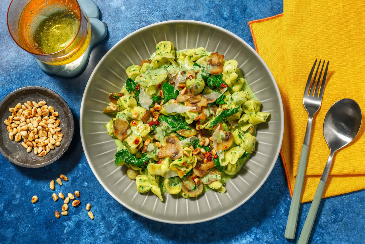 Fiorelli mit Pilzfüllung in Spinatrahm Rezept | HelloFresh