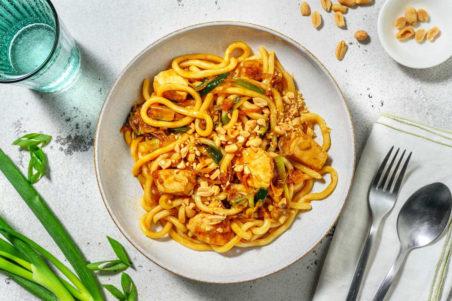 Nouilles udon sautées au poulet Recette HelloFresh