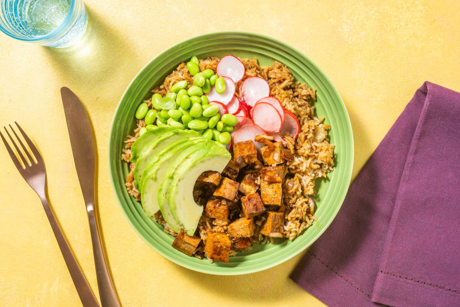 Poké bowl au tofu mariné et riz complet Recette HelloFresh