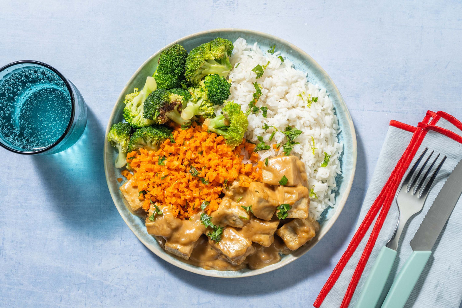 Tofu Buddha Bowl mit cremiger Erdnusssoße Rezept HelloFresh