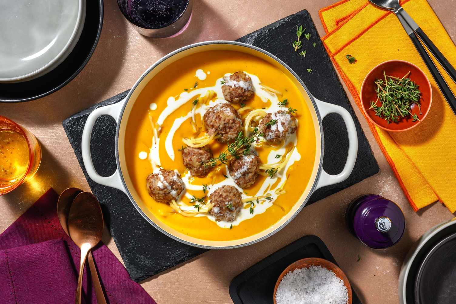 Halloweensoep Met Spinnenballetjes Recept | HelloFresh