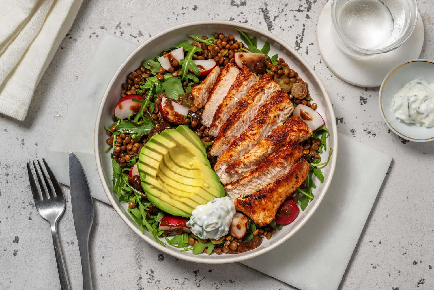 Putenbrust auf Balsamico-Linsen-Salat Rezept | HelloFresh