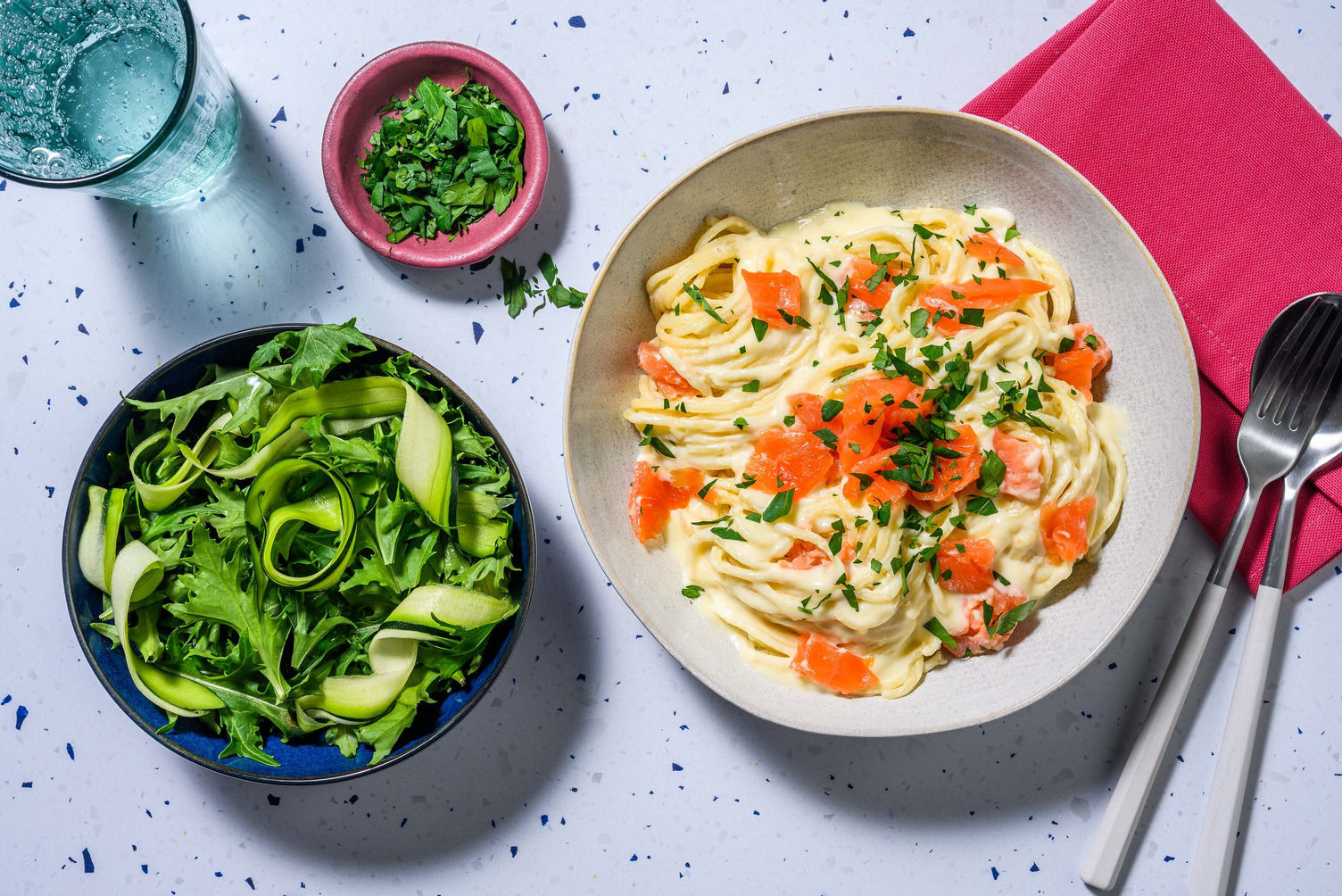 Hellofresh Spaghetti Spaghetti carbonara og røget laks | HelloFresh