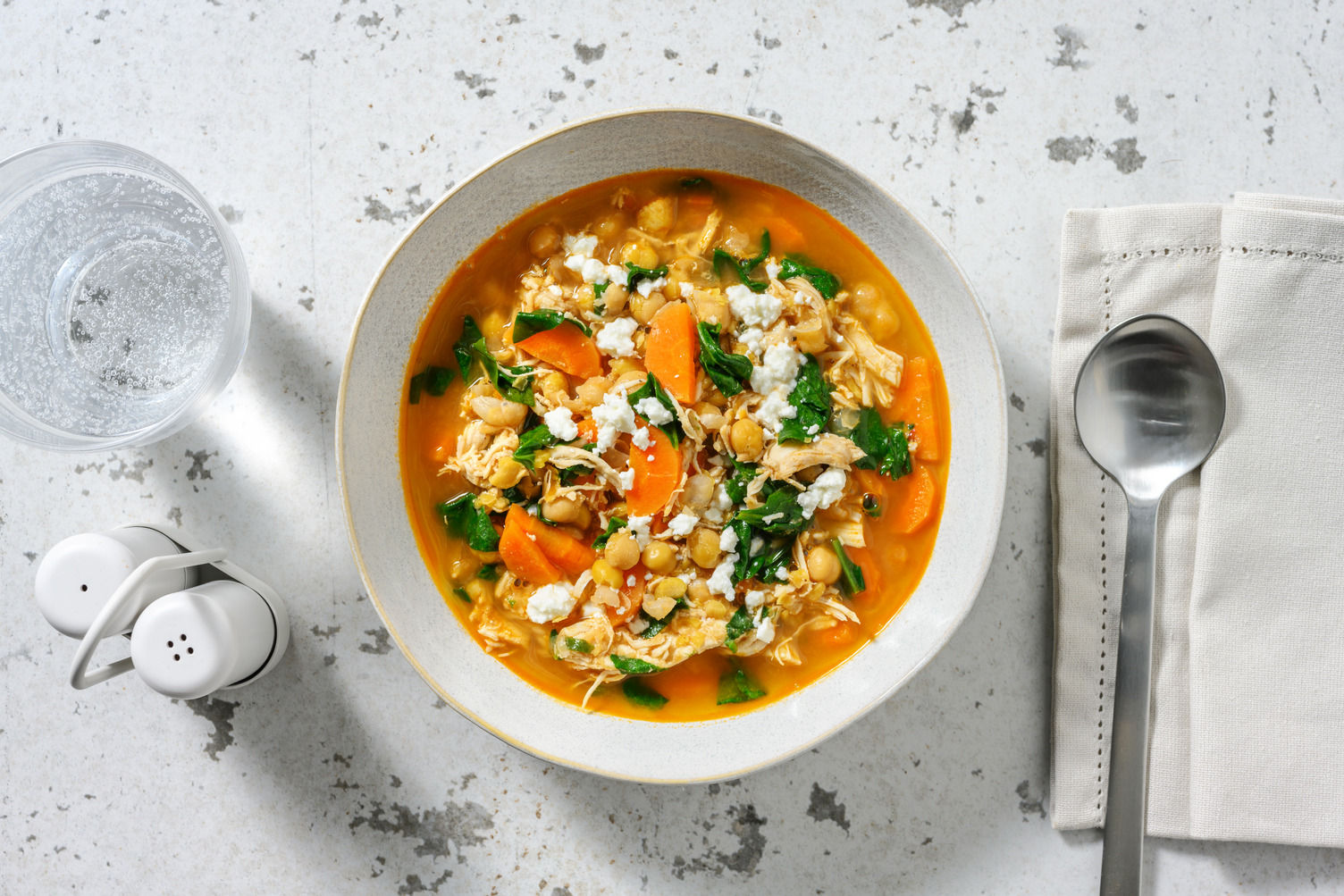 Soupe poulet au cumin & pois chiches Recette | HelloFresh