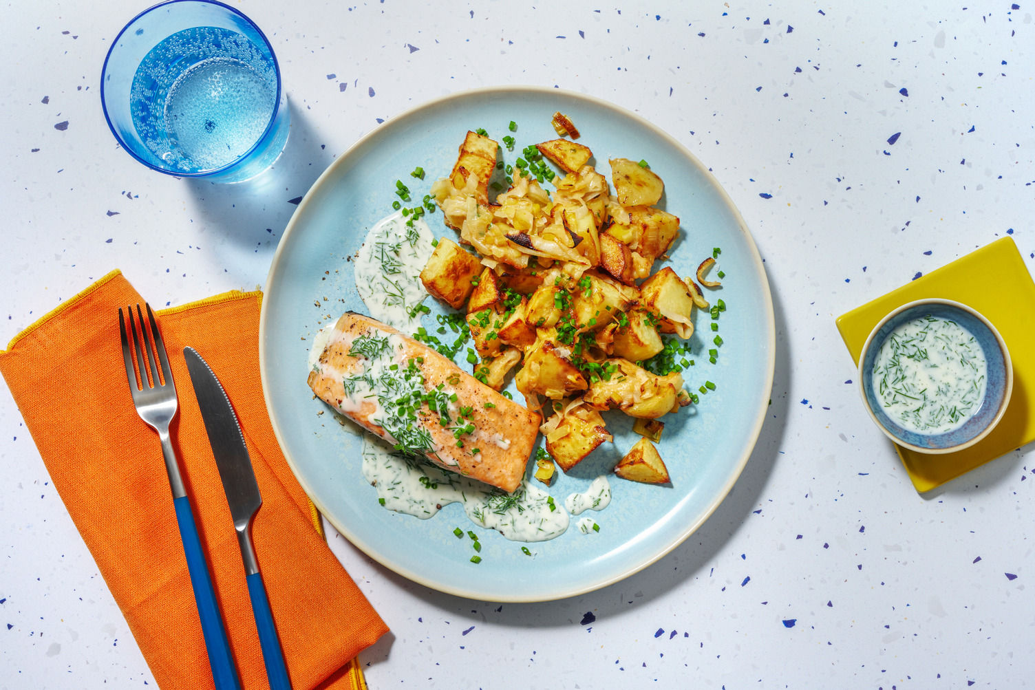 Saumon, fondue de poireau & crème Recette HelloFresh