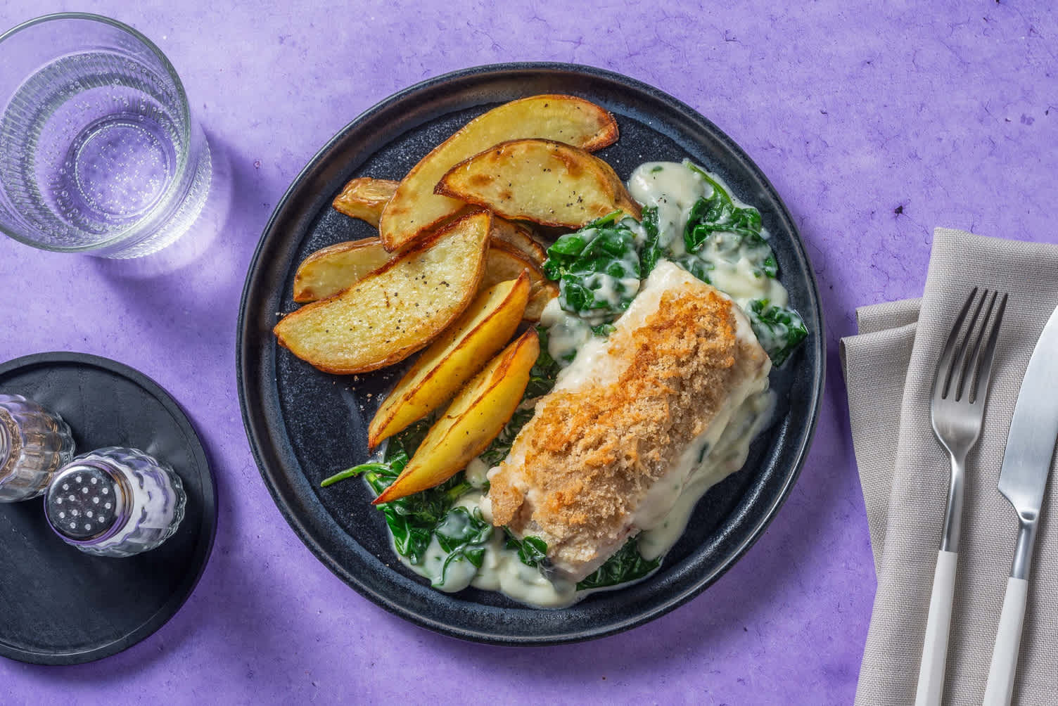 Kabeljau in Spinat-Sahne-Soße aus dem Ofen Rezept | HelloFresh