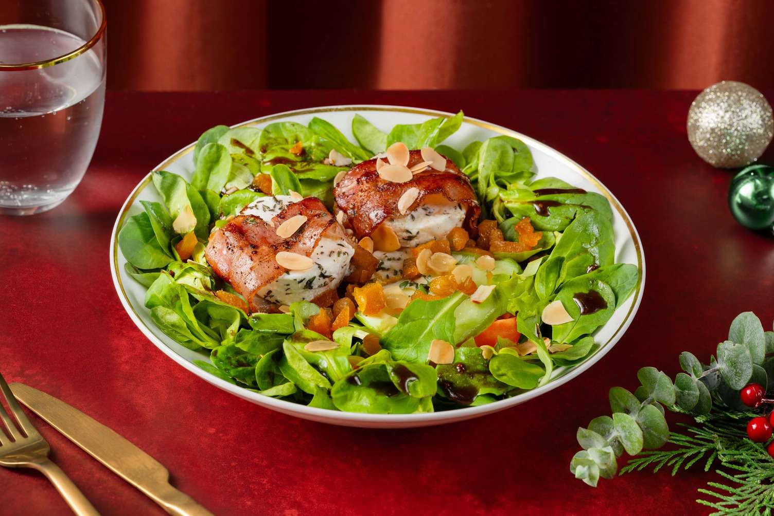 Ziegenkäse im Speckmantel auf Feldsalat Rezept | HelloFresh