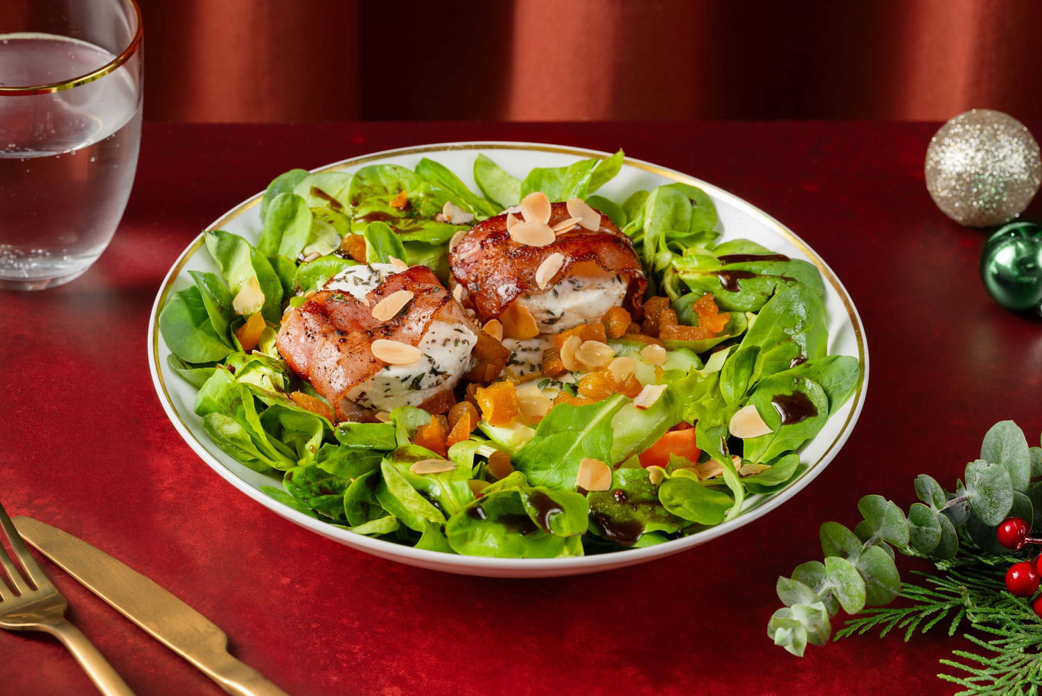 Ziegenkäse im Speckmantel auf Feldsalat Rezept | HelloFresh Ziegenkäse im Speckmantel auf Feldsalat Rezept | HelloFresh