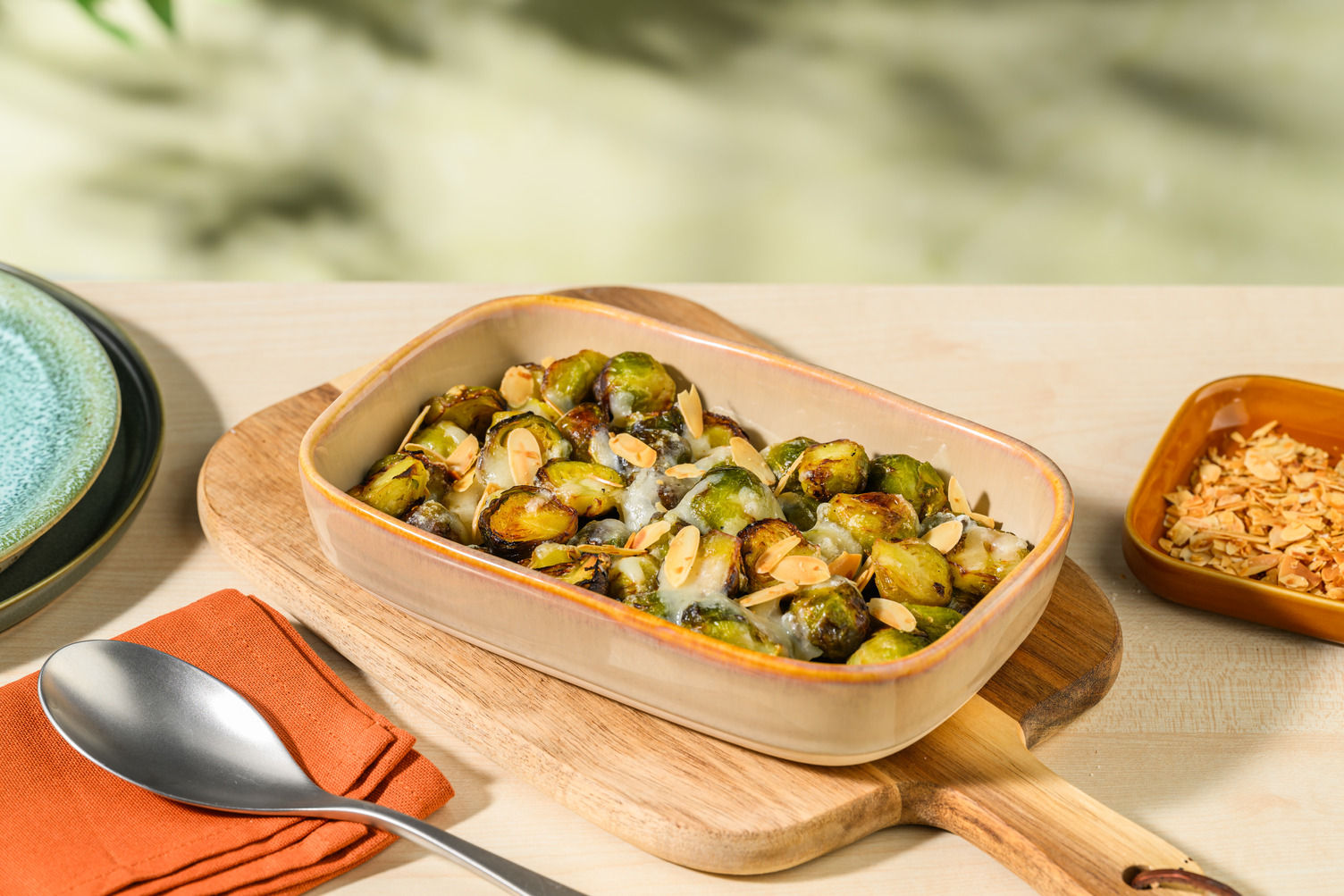 Gratinierter Rosenkohl mit Mandelblättchen Rezept | HelloFresh Gratinierter Rosenkohl mit Mandelblättchen Rezept | HelloFresh