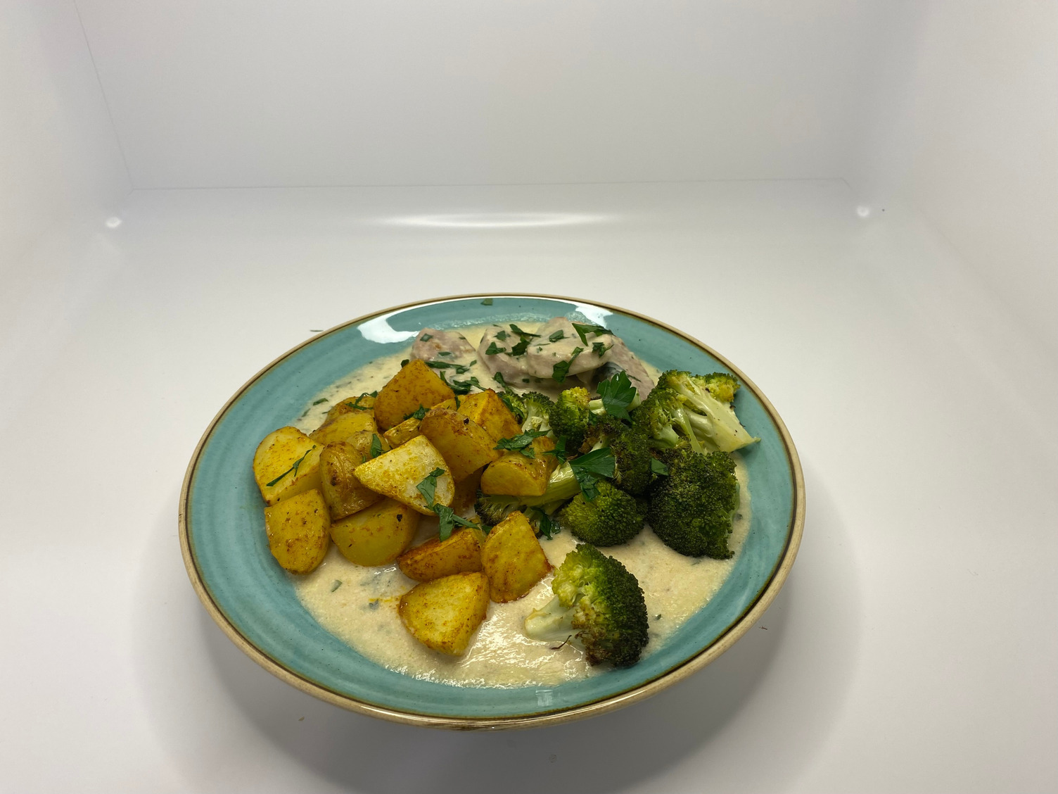 Gegrilltes Schweinefilet mit süßem-Senf-Broccoli Rezept | HelloFresh
