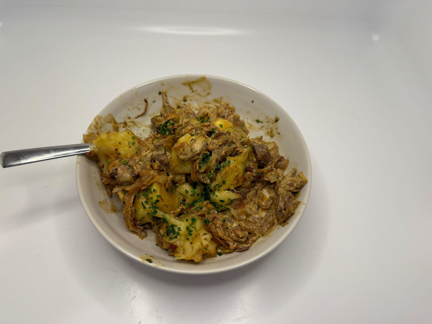 Mini-Klöße-Pfannenauflauf mit Bio-Rinderhack Rezept | HelloFresh