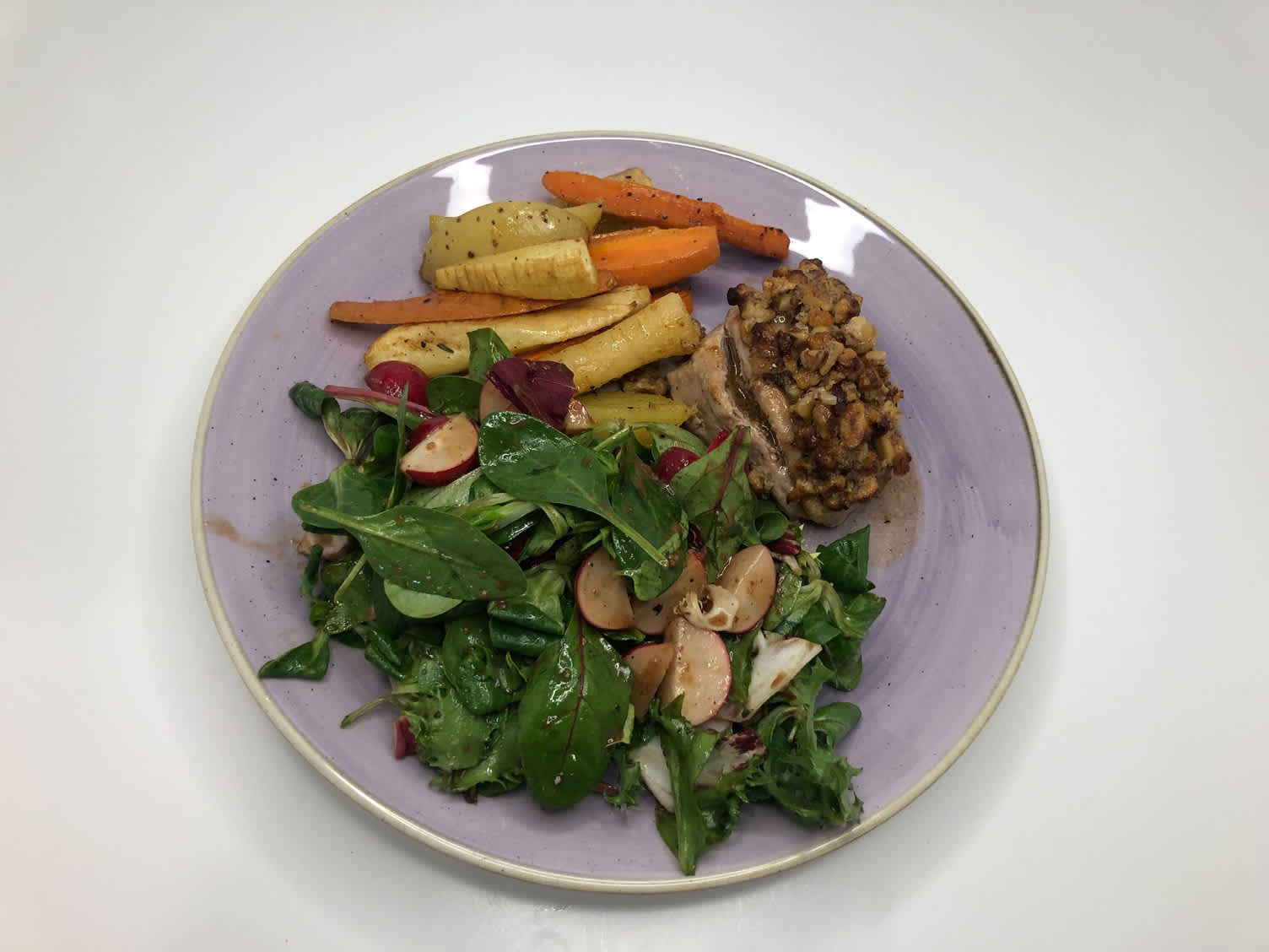 Schweinefilet mit Honig-Walnuss-Kruste Rezept | HelloFresh