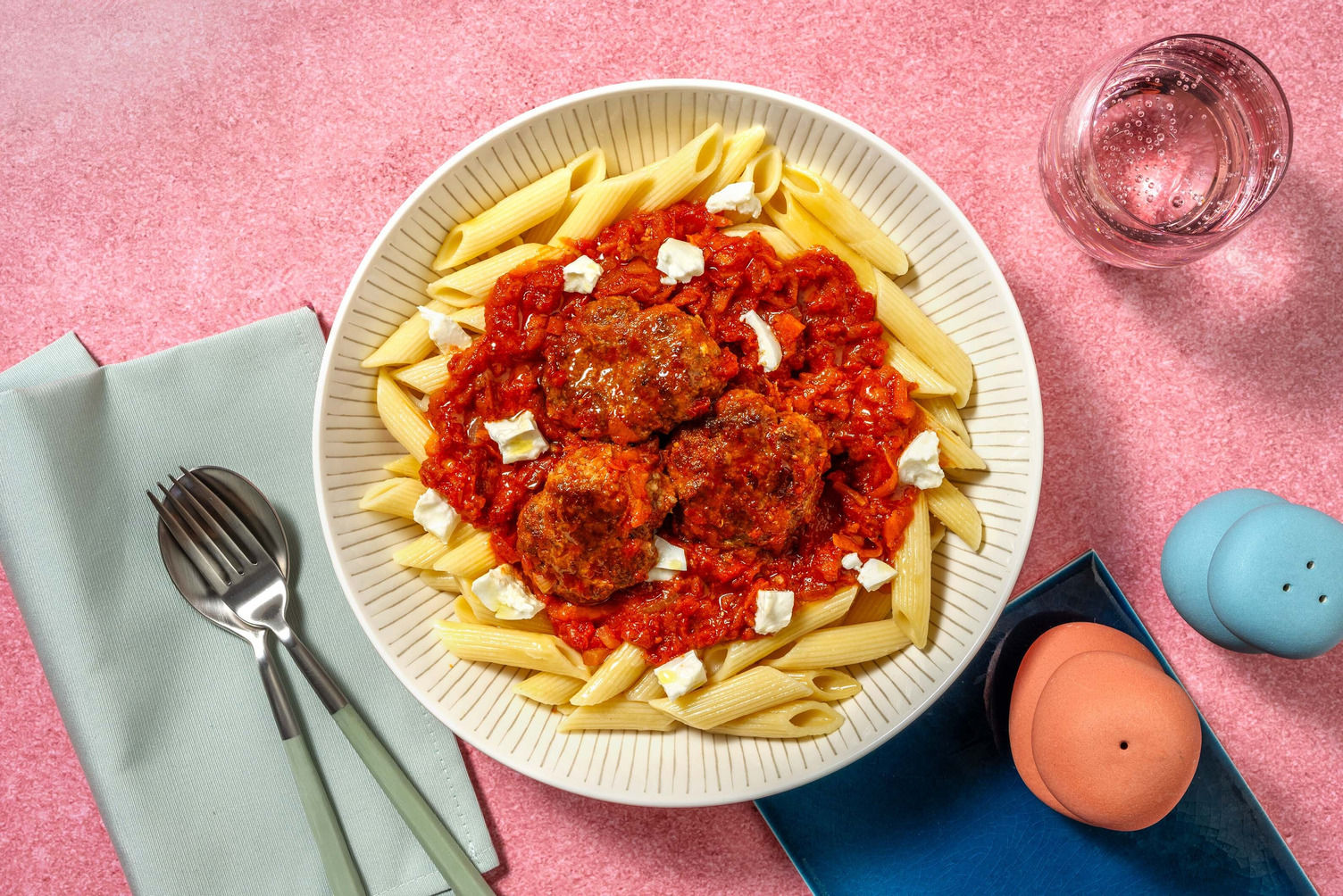 Cheesy Meatballs auf Penne Rezept HelloFresh