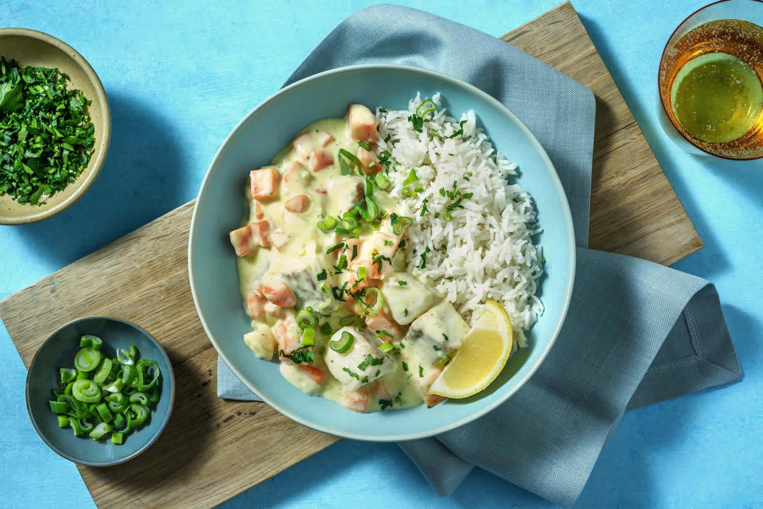 Cremiges Seelachs-Frikassee mit Rüebli Rezept | HelloFresh Cremiges Seelachs-Frikassee mit Rüebli Rezept | HelloFresh