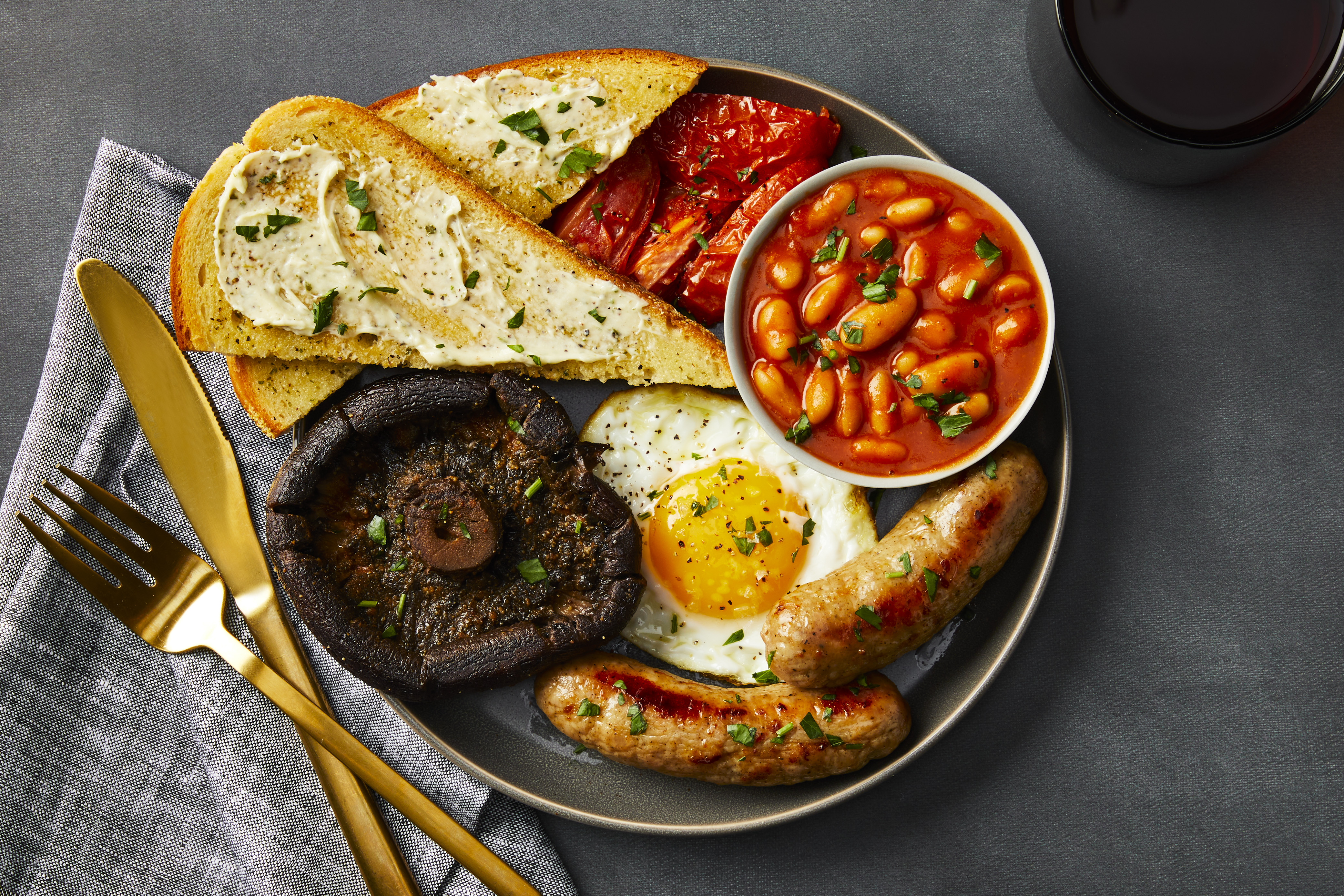 Full English Breakfast Recipe for a One-Pan British Fry-Up