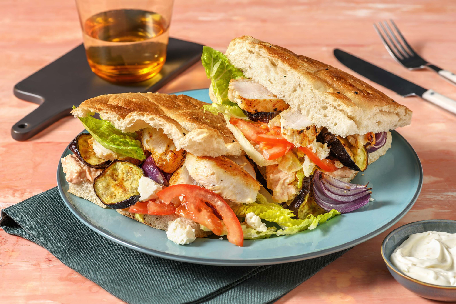 Hähnchen-Döner mit gebackener Aubergine Rezept | HelloFresh
