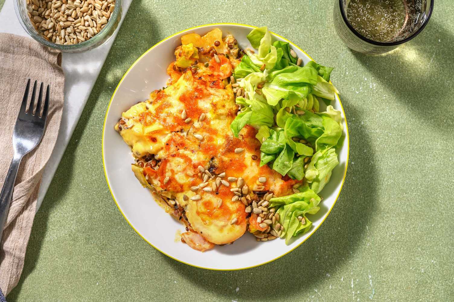 Herzhafter Linsenauflauf mit Käsehaube Rezept | HelloFresh