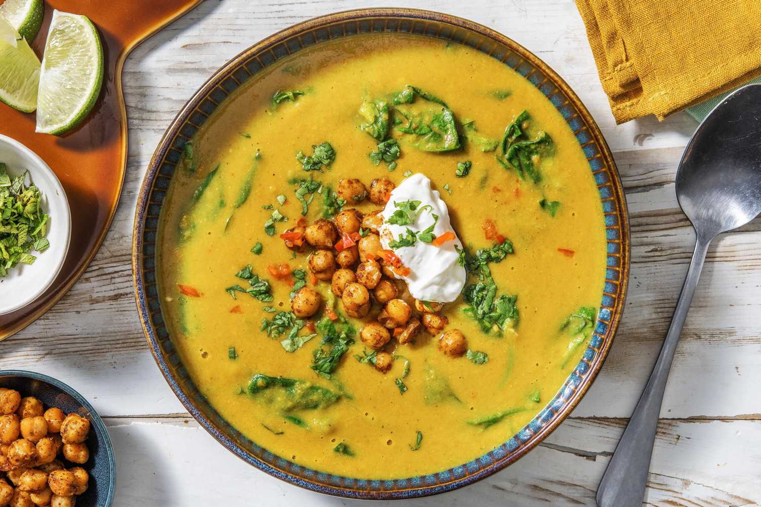 Indische Kichererbsen-Kokos-Suppe Rezept | HelloFresh