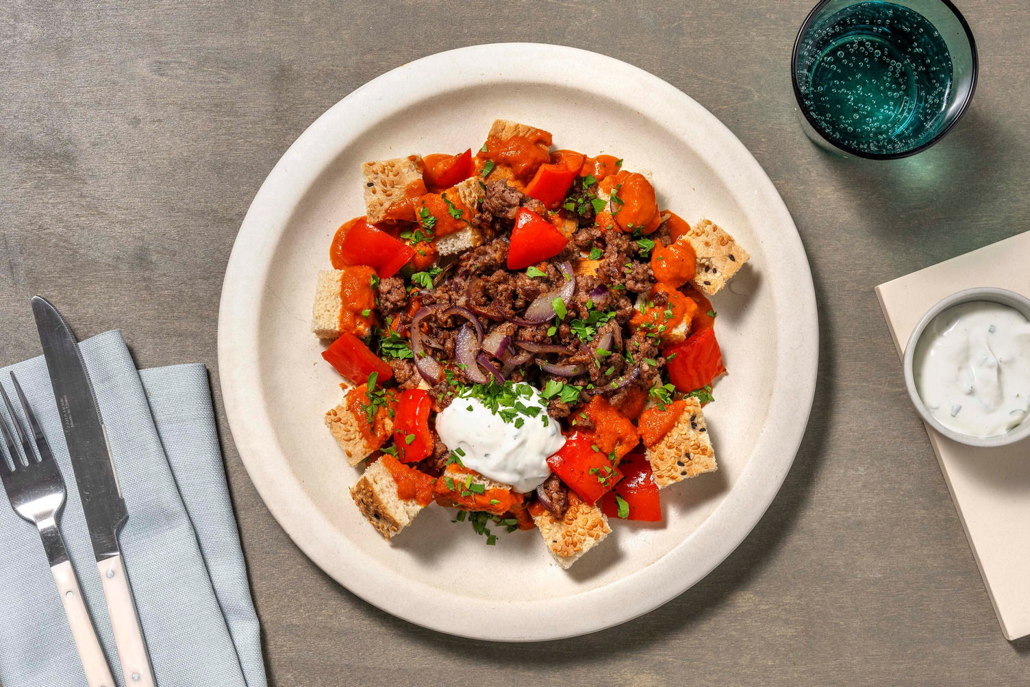 Iskender! Türkisches Rindshack-Gericht Rezept | HelloFresh