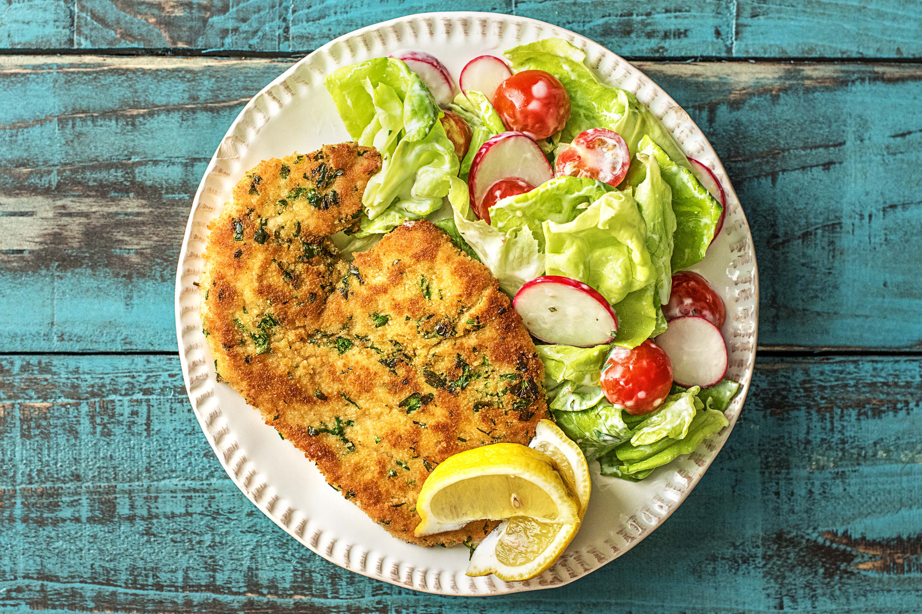 Knuspriges Kräuterschnitzel Rezept | HelloFresh