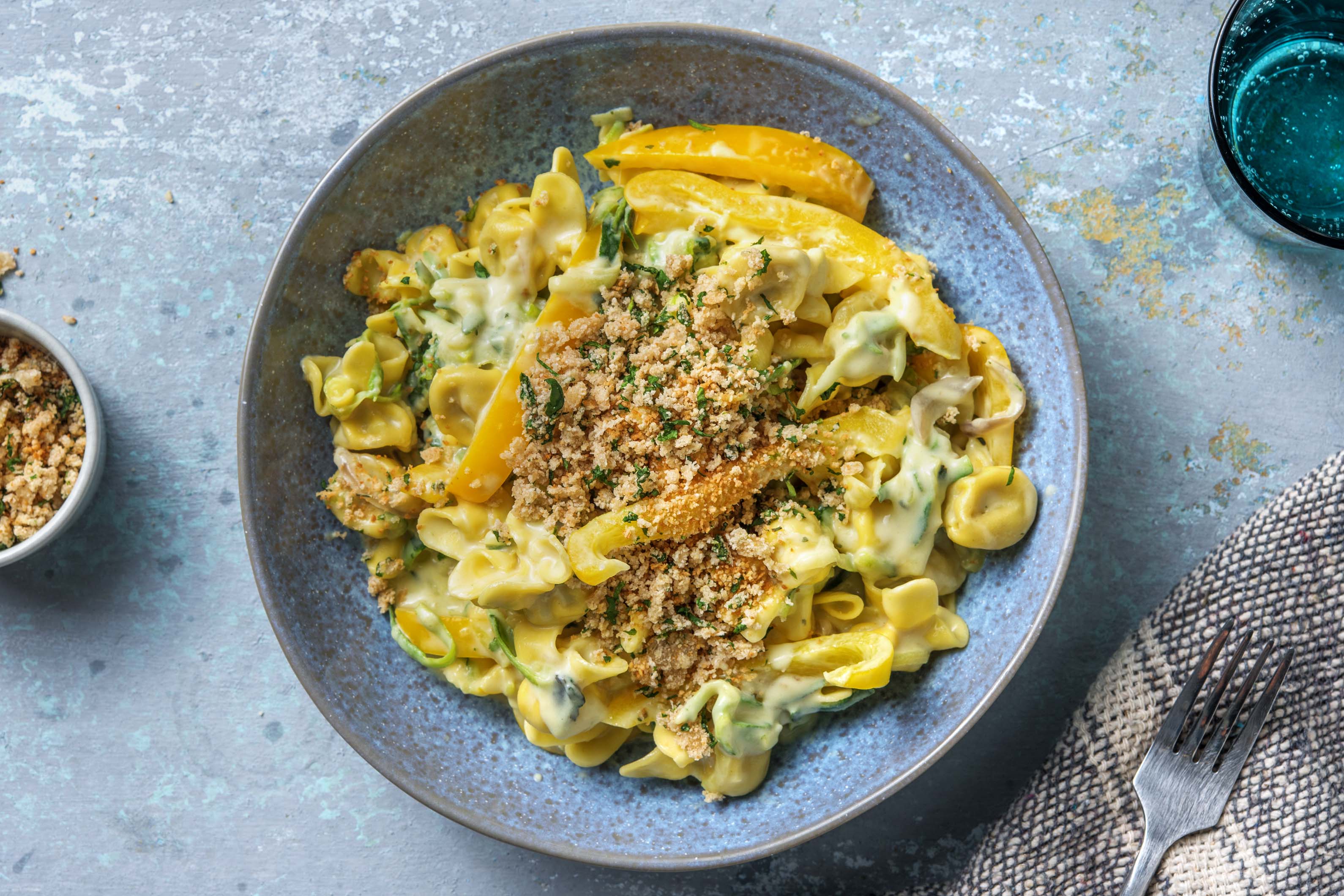 Mediterrane Fiorelli mit KräuterKäseBröseln Rezept HelloFresh