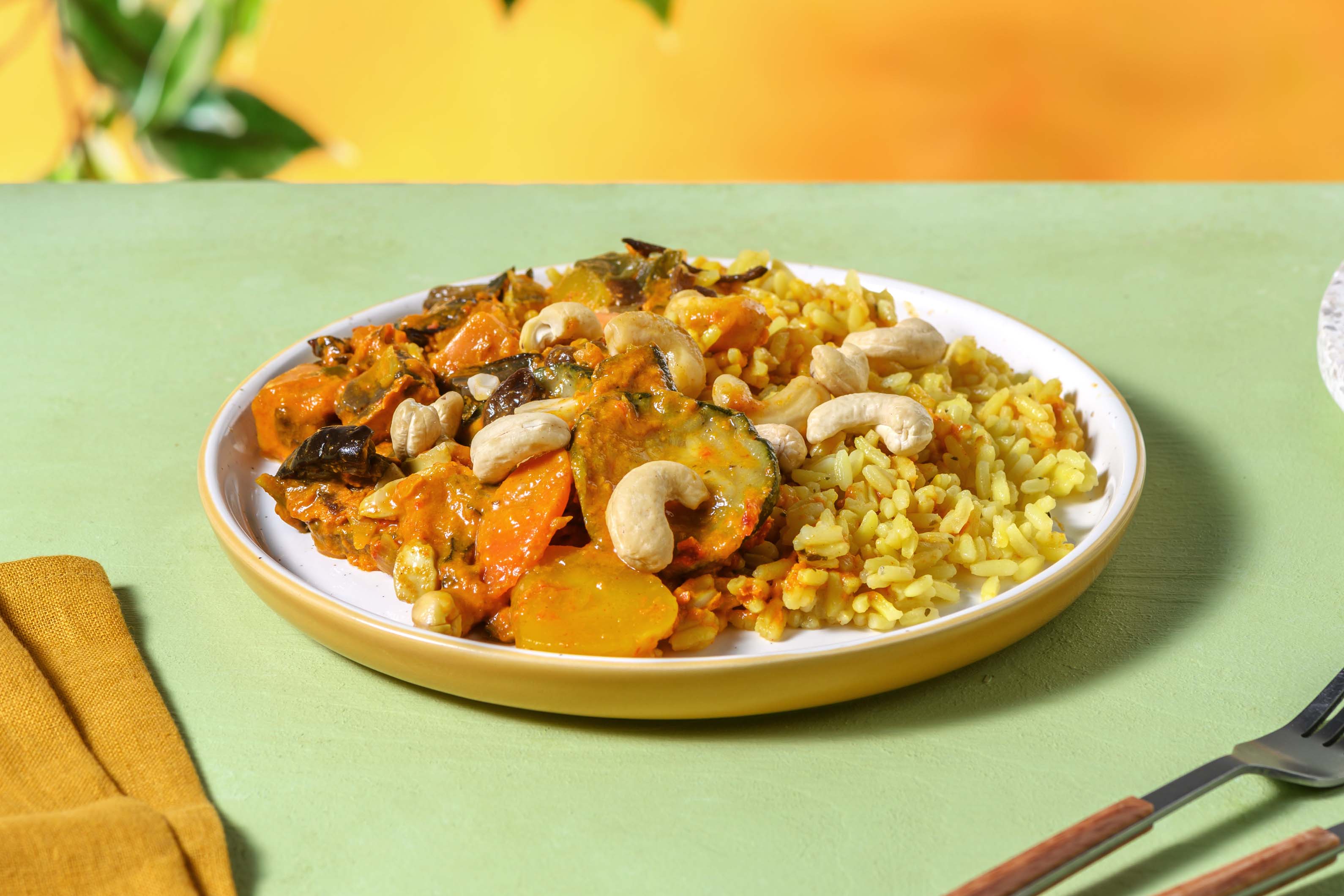 Gemüsecurry mit Gewürzreis und Cashewkernen Rezept | HelloFresh