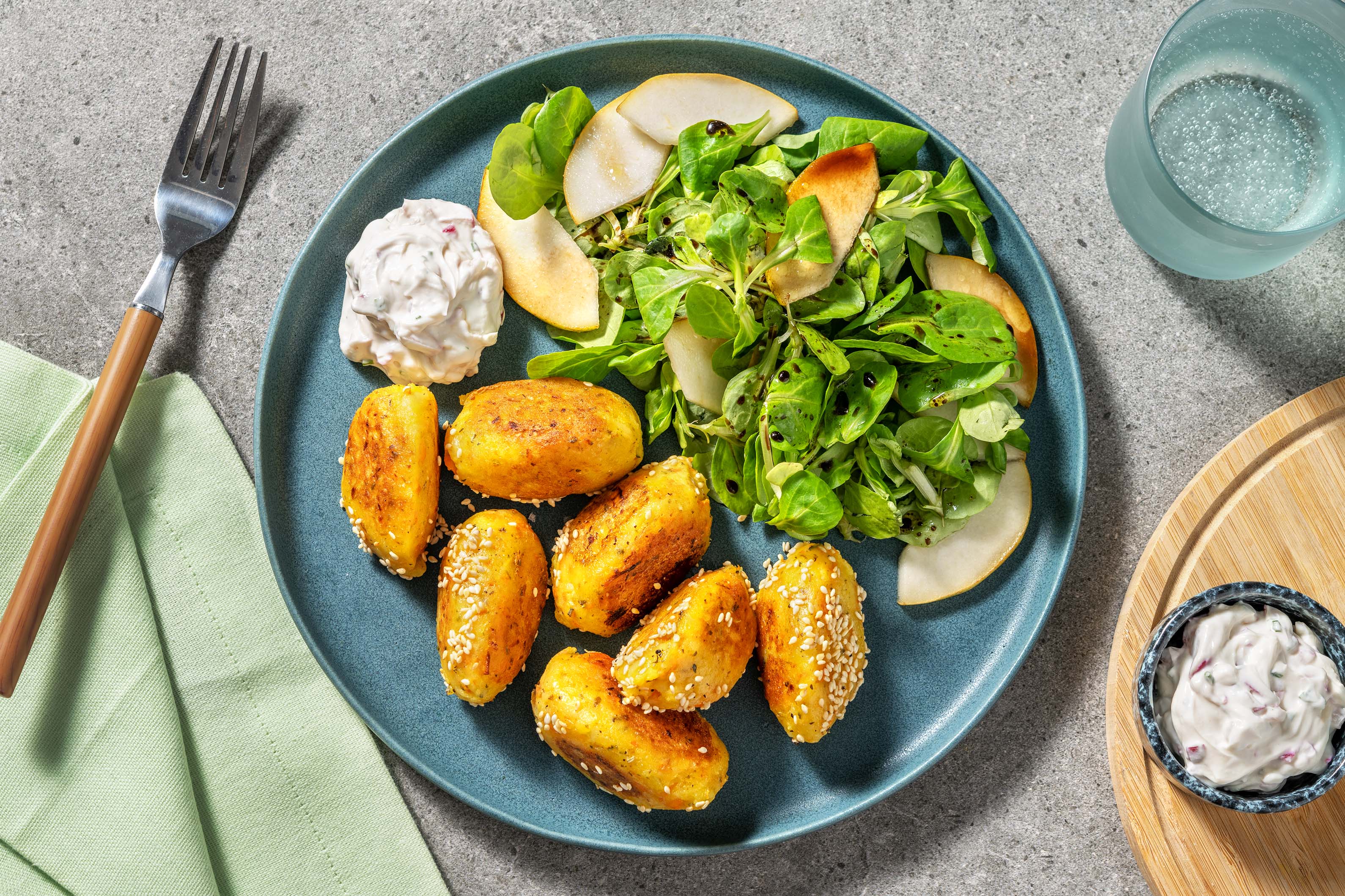 Möhren-Kartoffelnocken mit Radieschen-Quark Rezept | HelloFresh