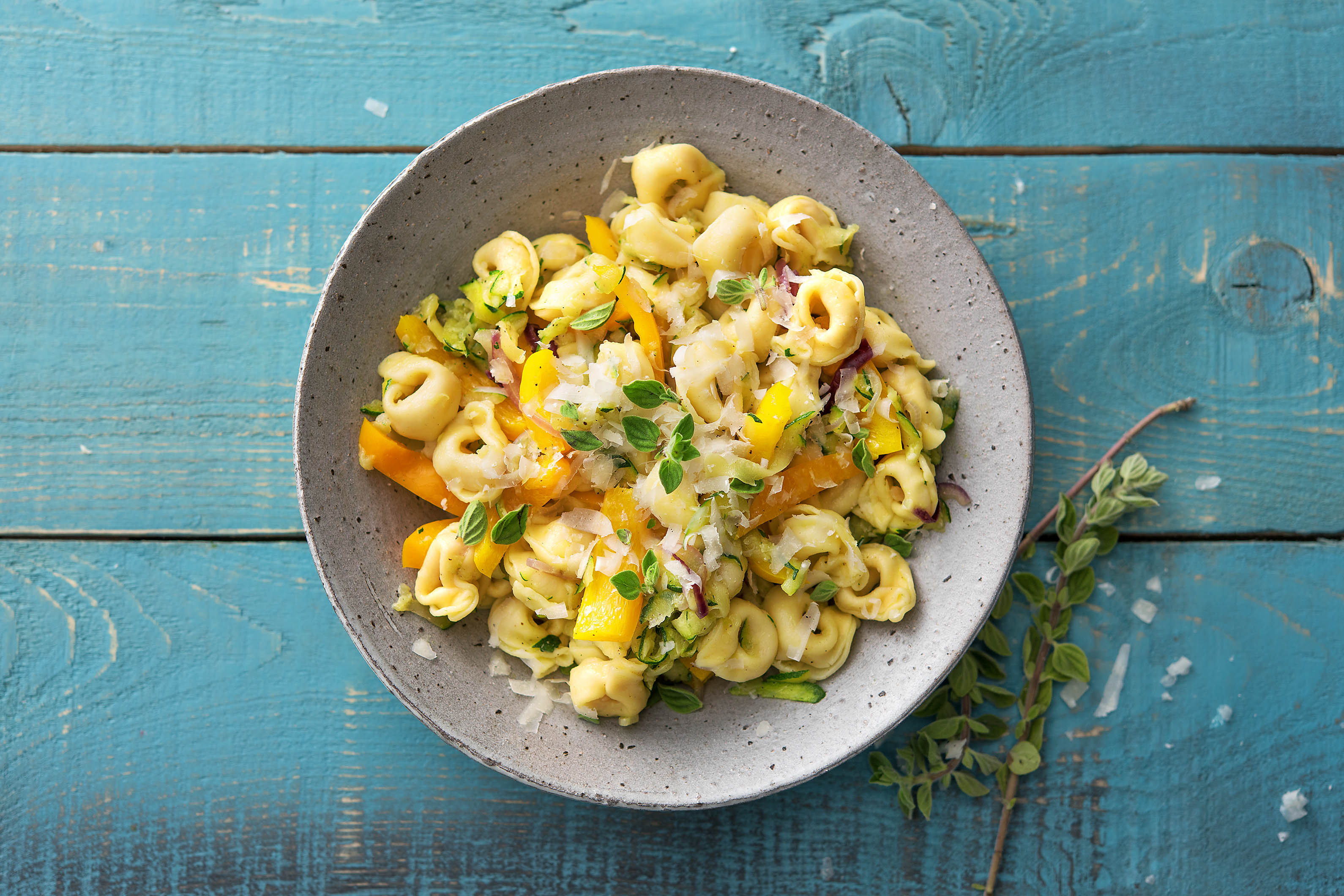 Pilz-Fiorelli mit viel frischem Gemüse Rezept | HelloFresh