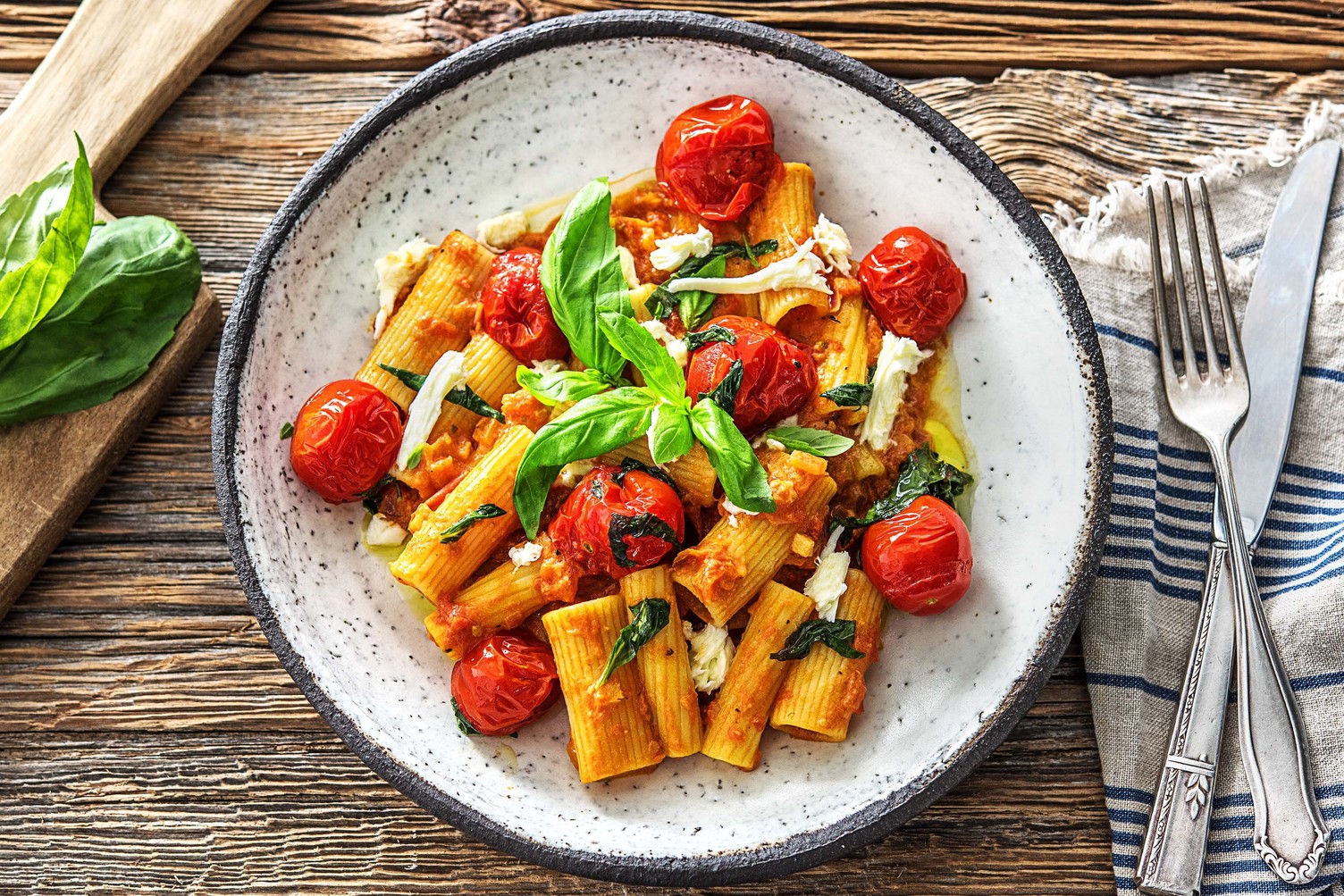 Rigatoni in a Blush Tomato Sauce Recipe | HelloFresh