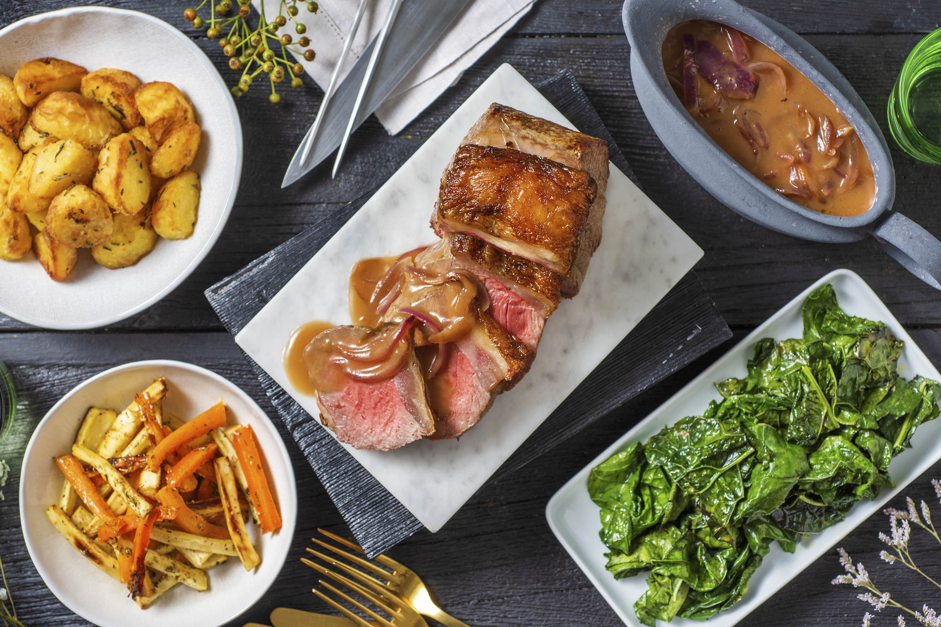 Roast Beef With Roasties & Gravy Recipe | HelloFresh