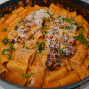 Rigatoni Rpse Chicken and Rigatoni in Rosé Sauce Recipe | HelloFresh