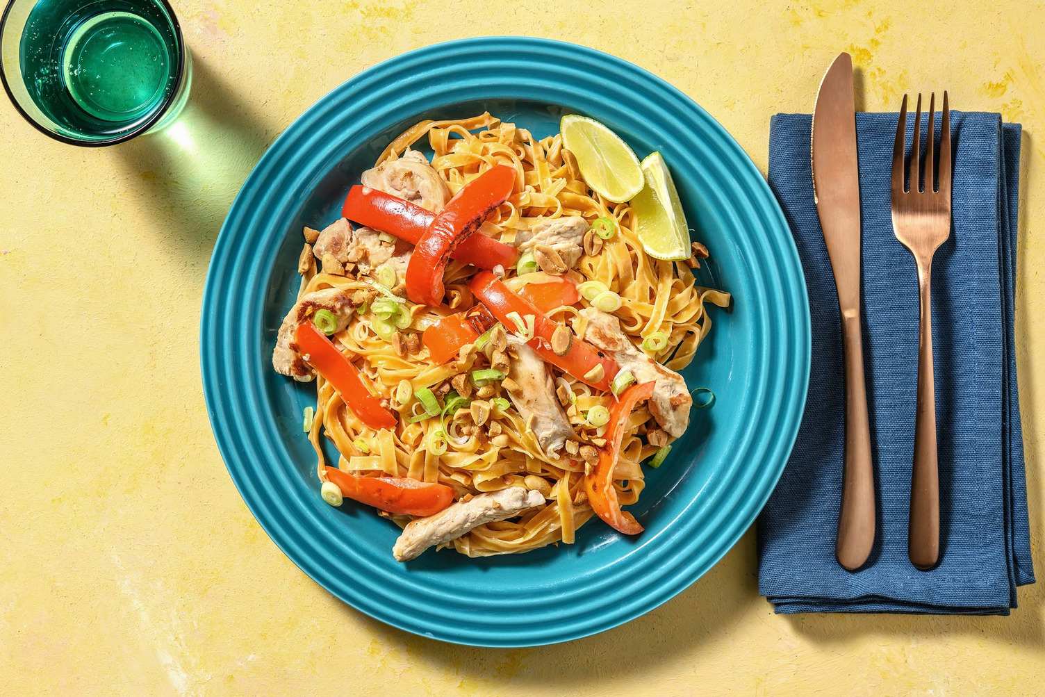 Scharfe Chilinudeln mit Hähnchengeschnetzeltem Rezept | HelloFresh
