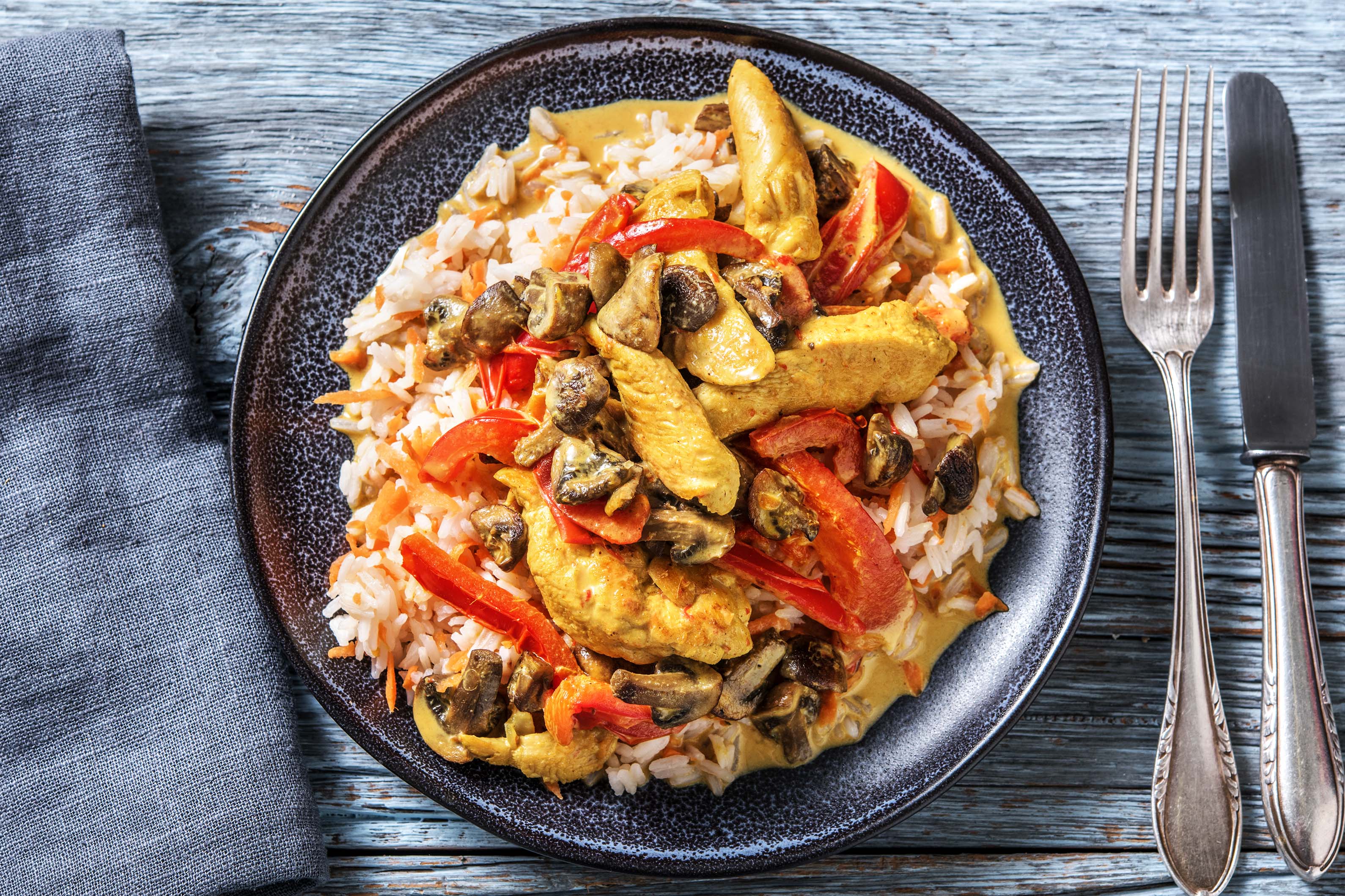 Scharfes Hähnchen-Kokos-Curry Rezept | HelloFresh