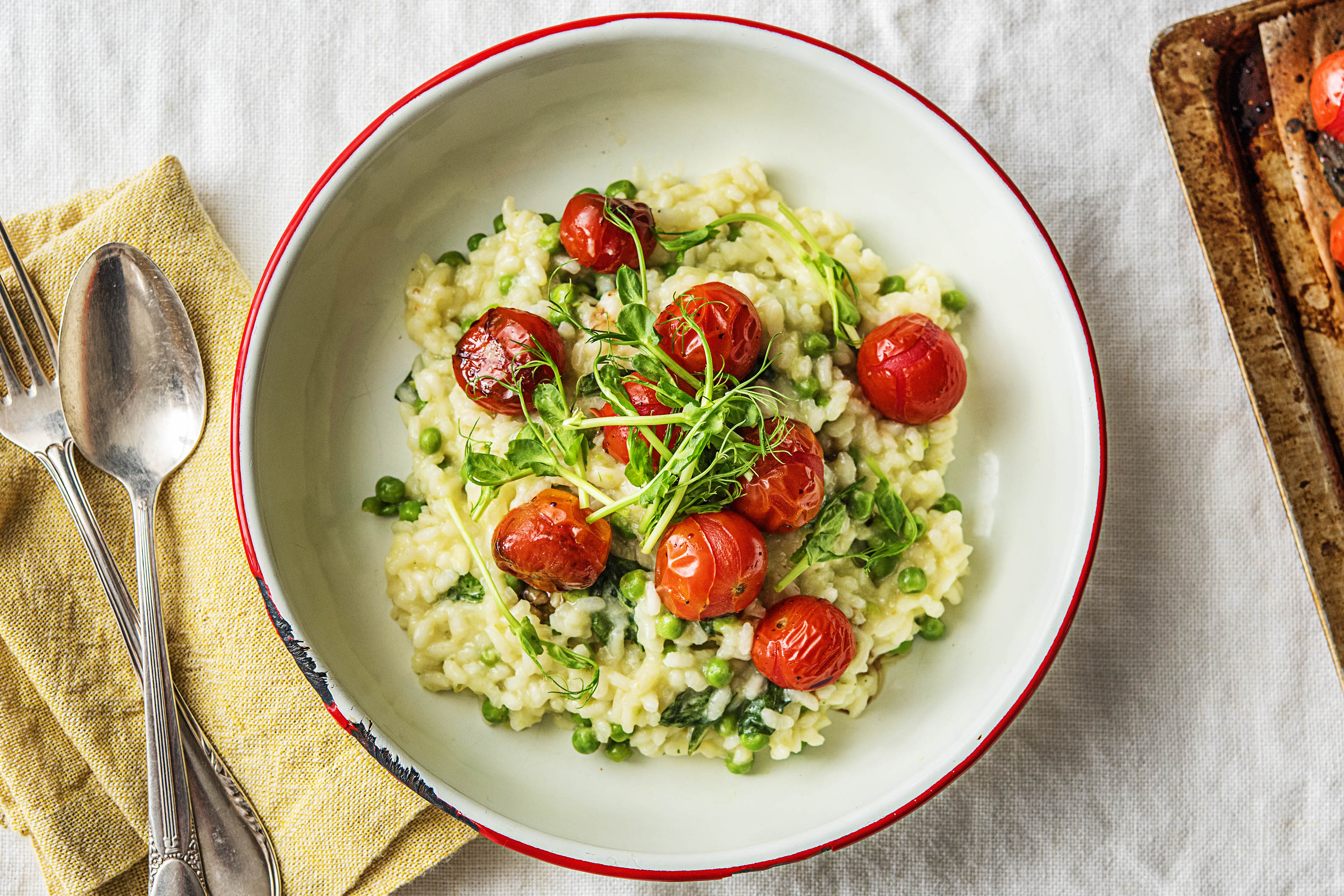 Pea Risotto with Cherry Tomatoes Recipe | HelloFresh