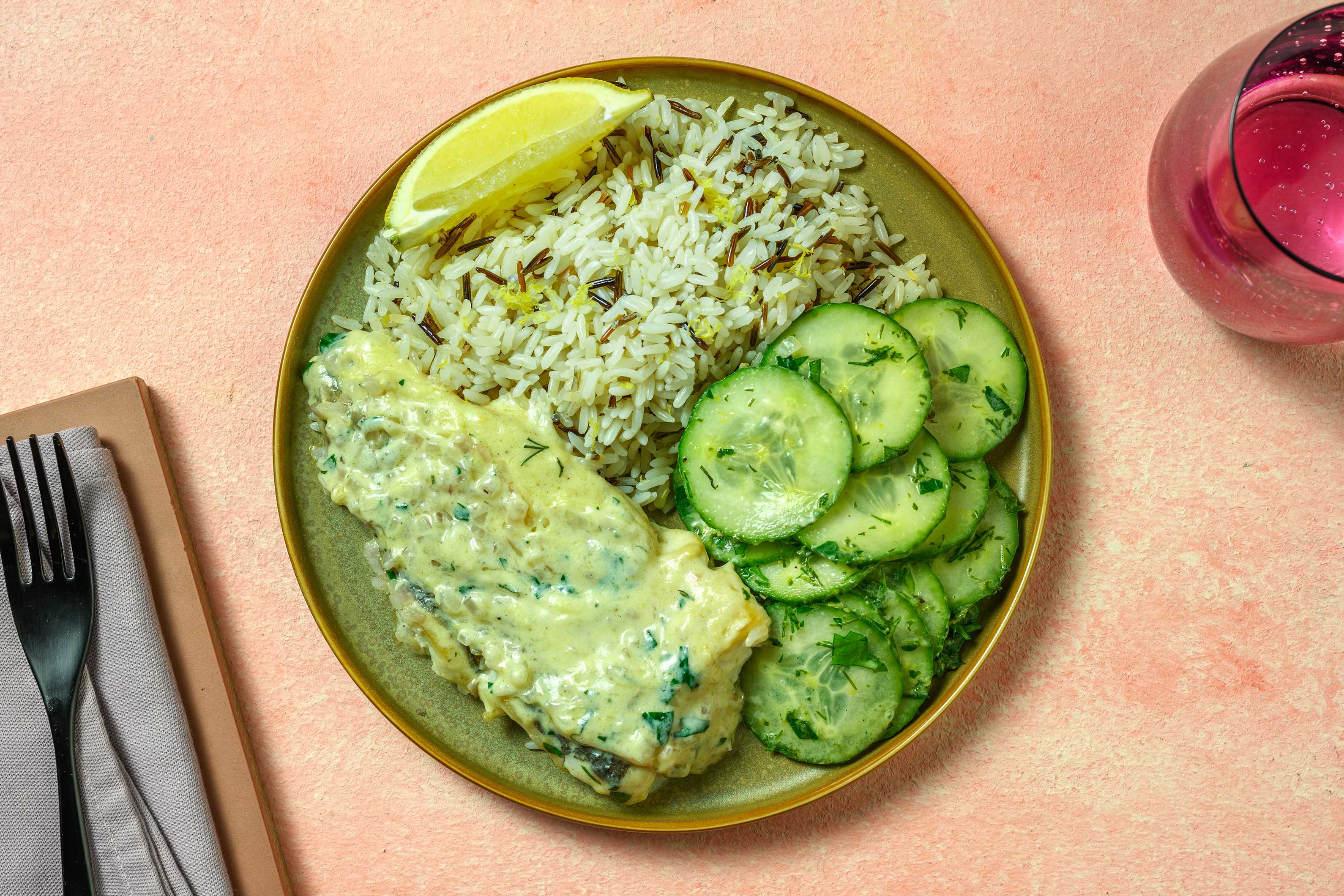 Skandi-Seehecht in Rahm-Senf-Sauce Rezept | HelloFresh