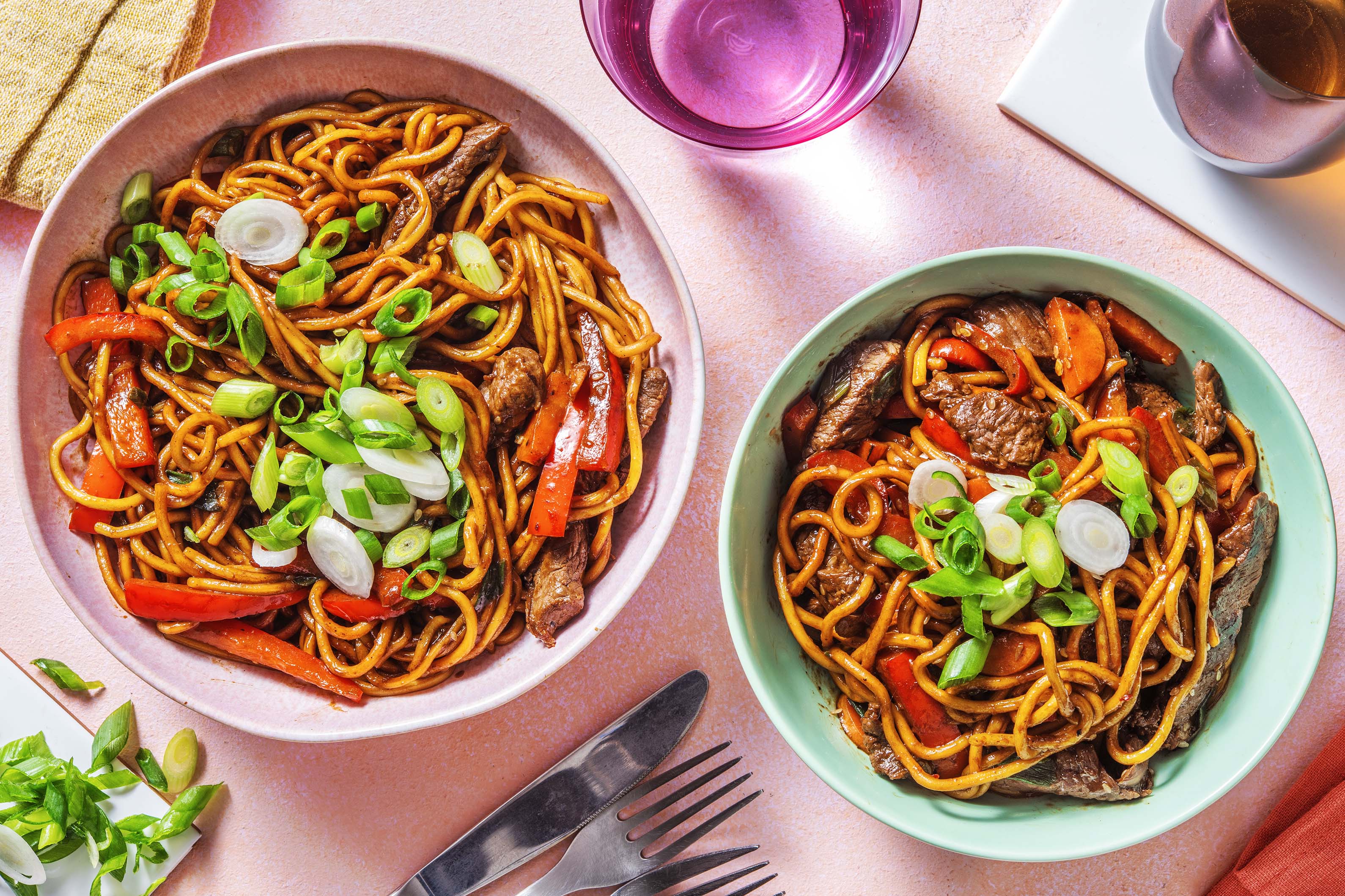 Beef With Noodles, Veggies And Sesame Seeds Recipe | HelloFresh