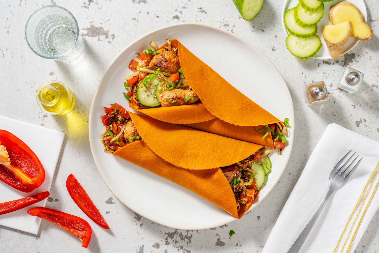 Paprikachili tortilla's met varkenshaaspuntjes en gomasio Recept