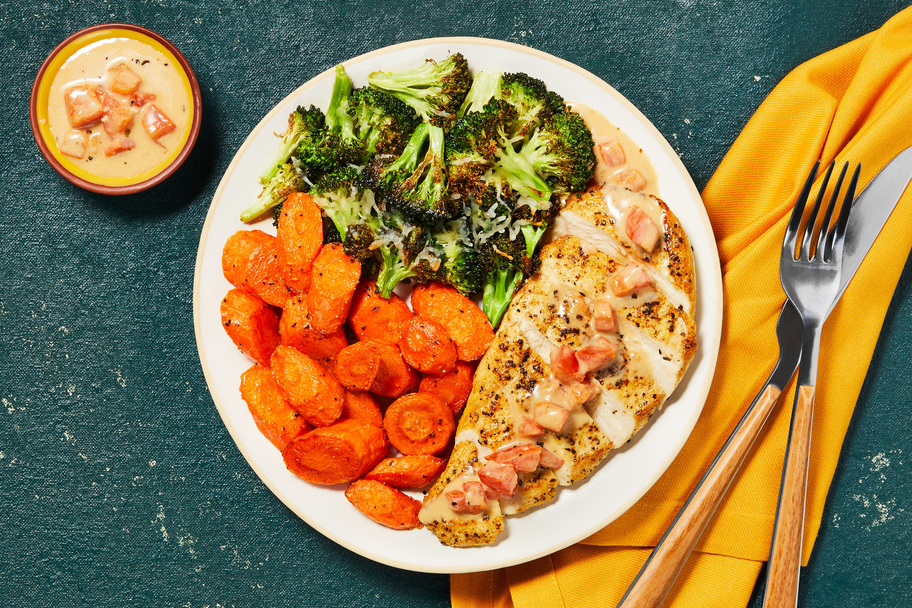 Tuscan Spiced Chicken & Cheesy Broccoli