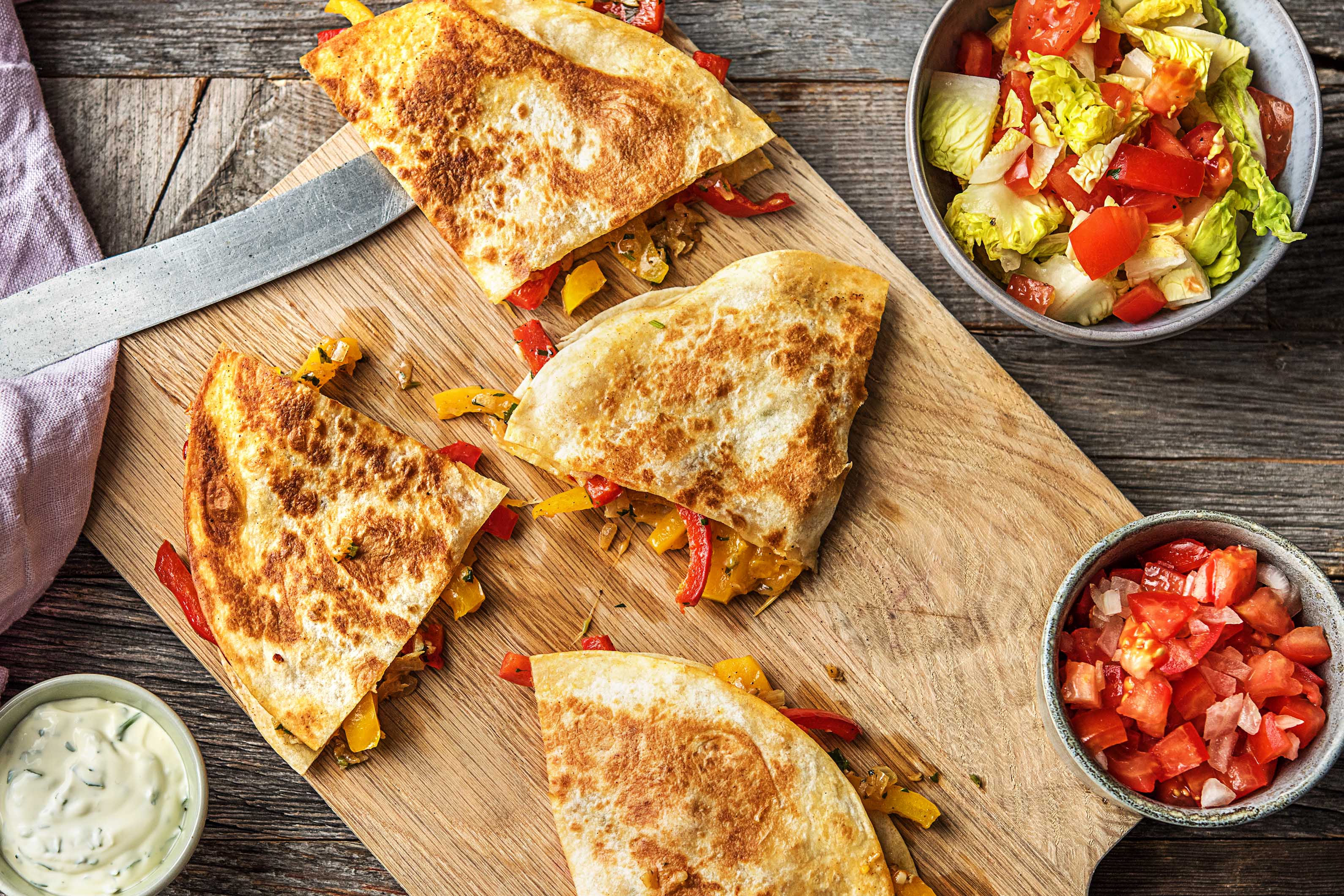 Vegetarische Quesadillas mit Salsa, Rezept HelloFresh
