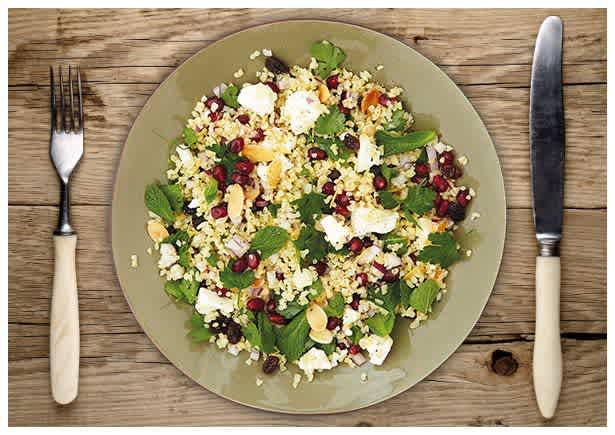 Bunter Bulgursalat mit Granatapfel und Feta Rezept | HelloFresh